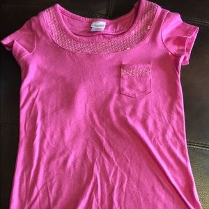 pink t-shirt